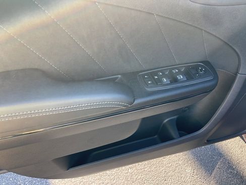 Used 2023 Dodge Charger SXT w/ Blacktop Package image 8