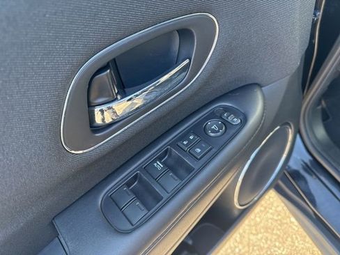 Used 2022 Honda HR-V EX image 20