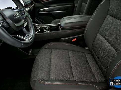 Used 2024 Chevrolet Traverse Z71 image 9