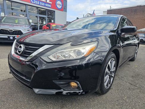 Used 2017 Nissan Altima 2.5 SV FWD image 1