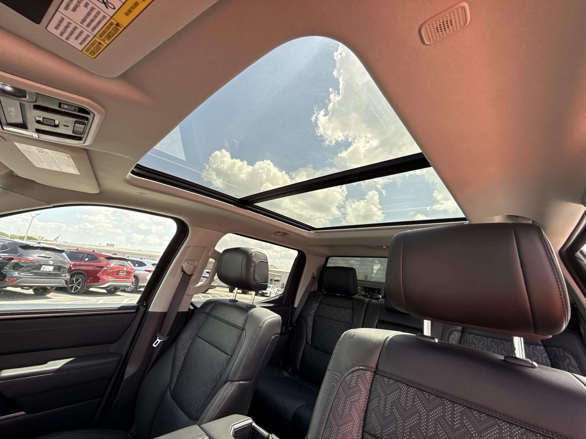 Used 2023 Toyota Tundra Limited w/ Power Package AWD/4WD image 16
