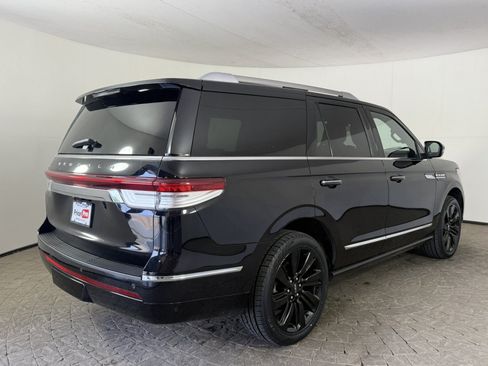 Used 2023 Lincoln Navigator Reserve AWD/4WD image 9