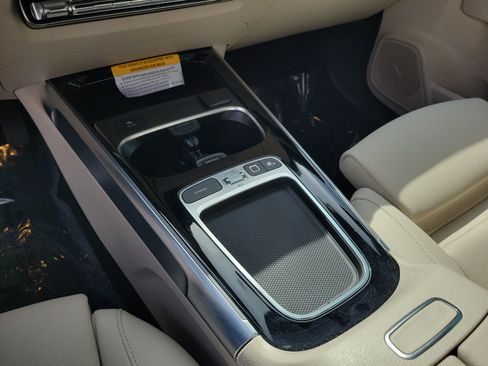 Certified 2026 Mercedes-Benz GLB 250 image 23