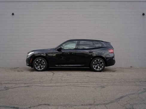 Used 2025 BMW X3 xDrive30i w/ M Sport Package AWD/4WD image 2