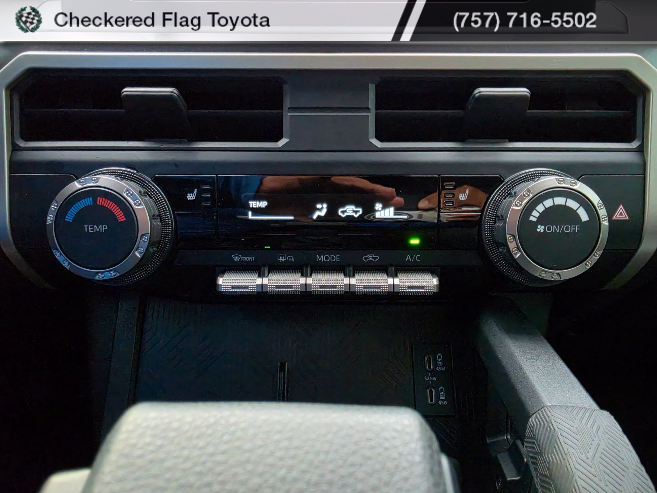 Used 2025 Toyota Tacoma SR5 AWD/4WD image 24