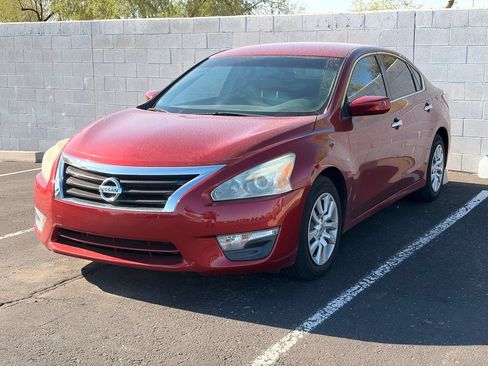Used 2013 Nissan Altima 2.5 S FWD image 2