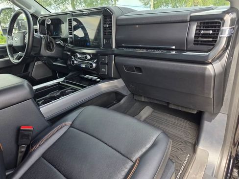 Used 2025 Ford F250 Lariat w/ Lariat Ultimate Package AWD/4WD image 18