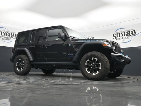 Used 2024 Jeep Wrangler Unlimited Rubicon 4xe AWD/4WD image 26