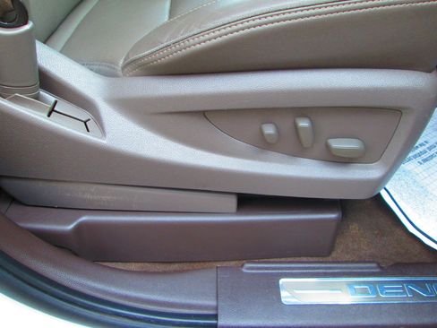 Used 2016 GMC Yukon Denali w/ Open Road Package image 10