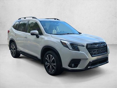 Used 2023 Subaru Forester Limited image 3