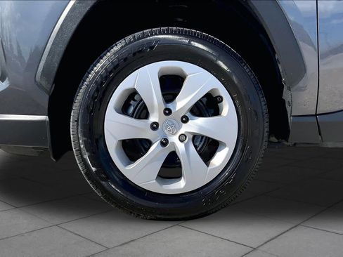 Used 2025 Toyota RAV4 LE FWD image 11
