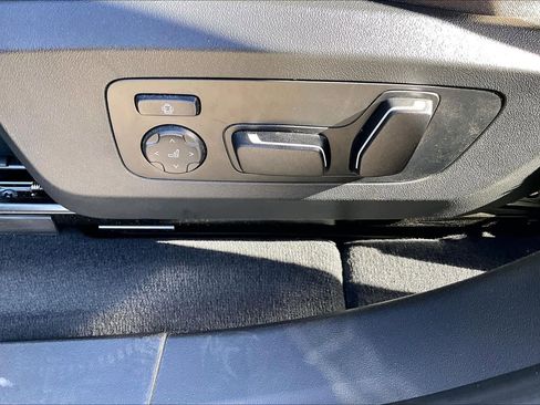 Used 2025 BMW X3 xDrive30i w/ Premium Package image 30