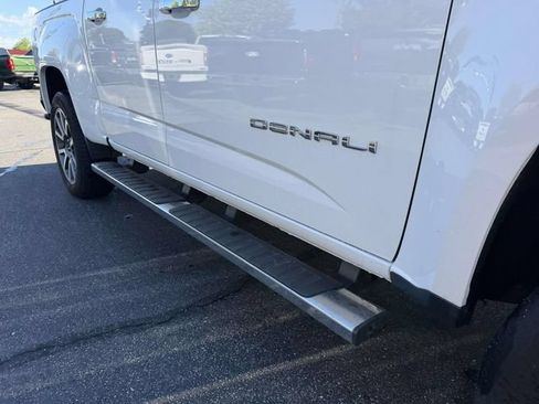 Used 2021 GMC Canyon Denali AWD/4WD image 12