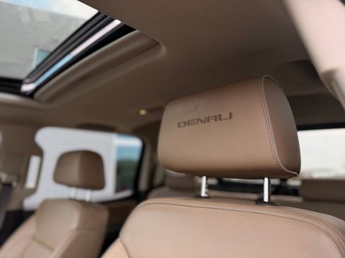 Used 2019 GMC Sierra 2500 Denali w/ Duramax Plus Package AWD/4WD image 23