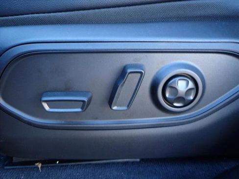 New 2026 Jeep Grand Cherokee Altitude image 13