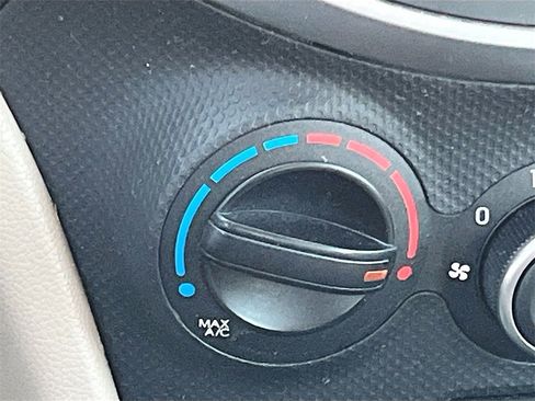 Used 2017 Hyundai Accent SE image 19