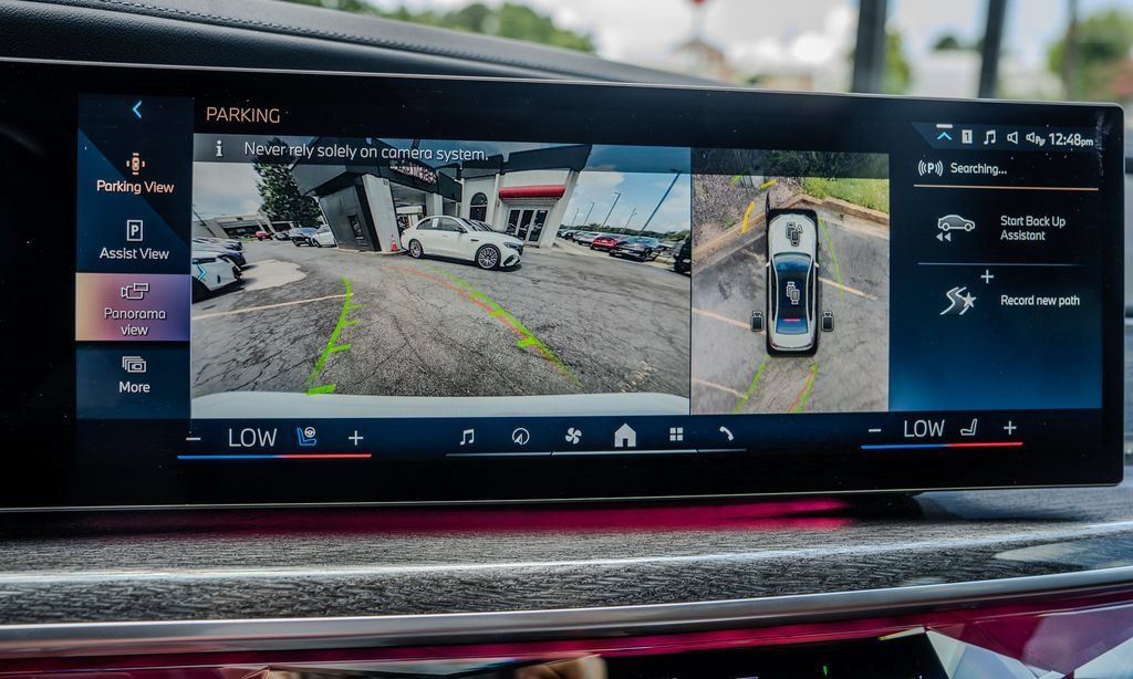 Used 2023 BMW i7 xDrive60 AWD/4WD image 12