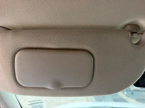 Used 2006 Ford Explorer XLT AWD/4WD image 17