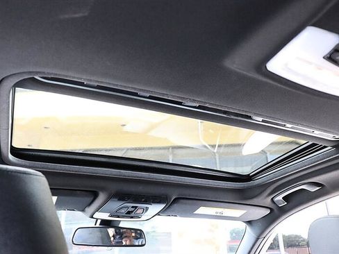 Used 2017 BMW 330i Sedan RWD image 24