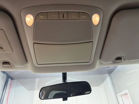 Used 2016 Nissan Rogue SV image 32