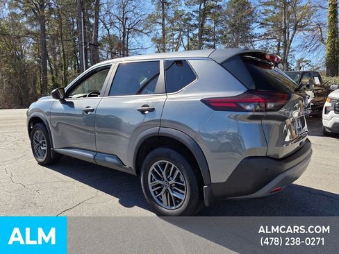 Used 2023 Nissan Rogue S image 9