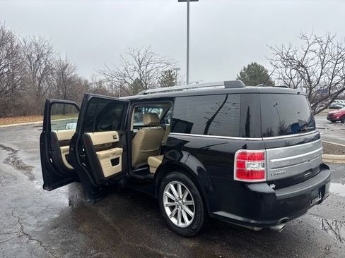 Used 2017 Ford Flex Limited image 28