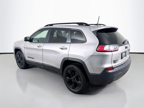 Used 2020 Jeep Cherokee Altitude image 5