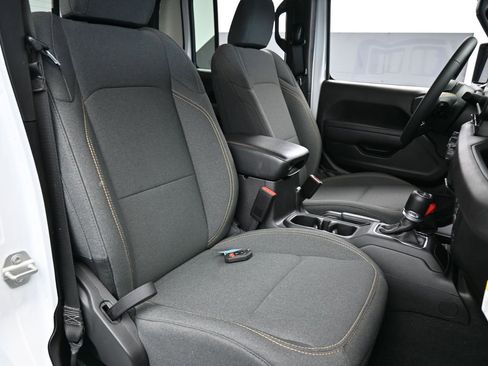 Used 2024 Jeep Gladiator Sport image 48