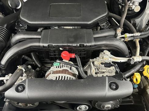 Used 2012 Subaru Outback 2.5i Limited image 7