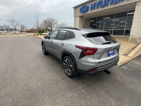 Used 2025 Chevrolet Trax RS w/ Driver Confidence Package image 6