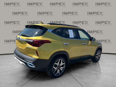 Used 2021 Kia Seltos SX w/ SX Sunroof Package image 5