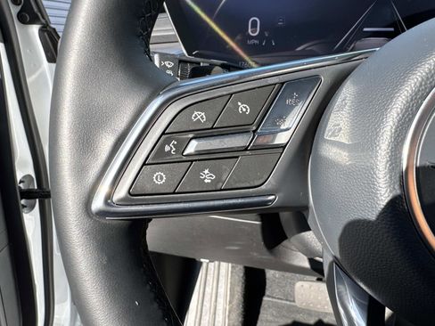 Used 2025 Buick Enclave Preferred image 32