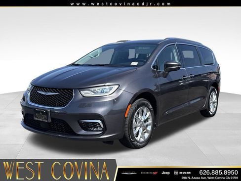 Used 2021 Chrysler Pacifica Touring-L w/ Premium & Safety Sphere Group AWD/4WD image 5