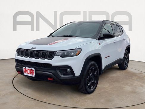 Used 2023 Jeep Compass Trailhawk AWD/4WD image 9