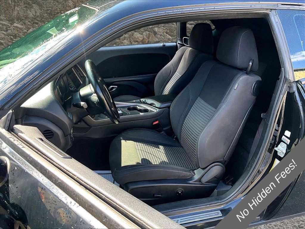 Used 2017 Dodge Challenger R/T RWD image 19