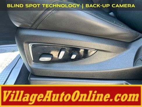 Used 2020 Cadillac Escalade ESV Premium Luxury AWD/4WD image 18