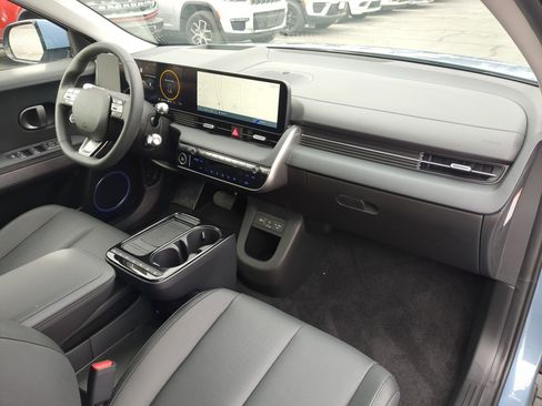 Used 2025 Hyundai Ioniq 5 Limited image 36
