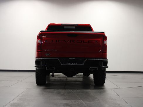 Used 2021 Chevrolet Silverado 1500 LT Trail Boss w/ Convenience Package II AWD/4WD image 5