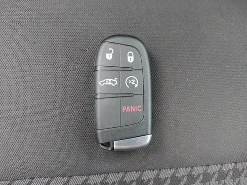 Used 2019 Dodge Challenger SXT RWD image 32