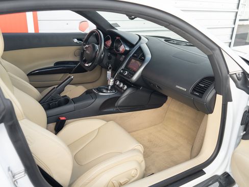 Used 2010 Audi R8 V10 AWD/4WD image 28