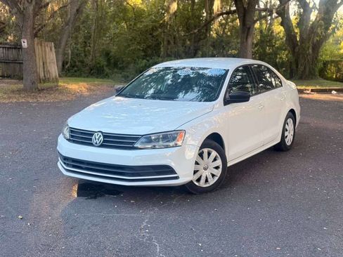 Used 2016 Volkswagen Jetta S image 1