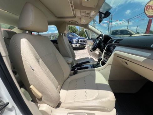 Used 2013 Volkswagen Passat TDI SE FWD image 13