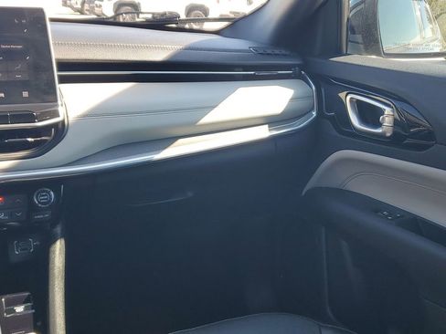 Used 2023 Jeep Compass Limited image 26