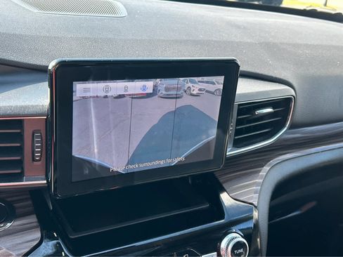 Used 2023 Ford Explorer Limited w/ Equipment Group 301A image 33