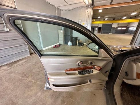 Used 2001 Buick Le Sabre Limited FWD image 21