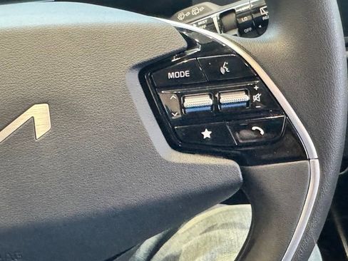 New 2026 Kia Niro LX FWD image 22