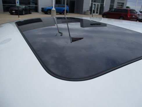 Used 2023 Nissan Altima 2.5 SL FWD image 8