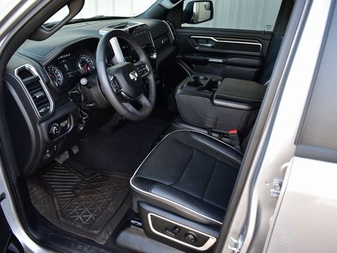 Used 2025 RAM 1500 Laramie image 18