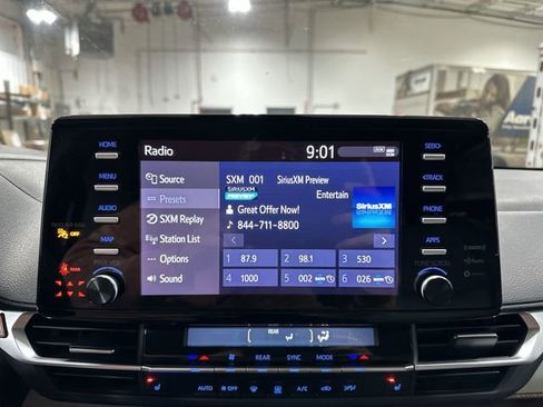 Used 2023 Toyota Sienna XLE image 16