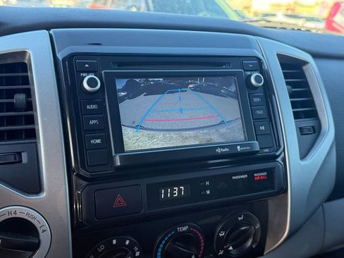 Used 2014 Toyota Tacoma 4x4 Double Cab image 16